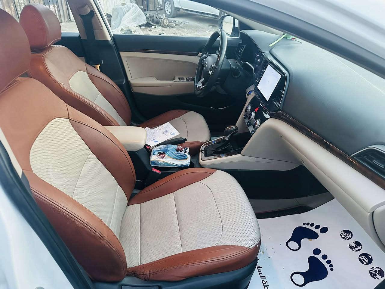 سلام عليكم
النتره خليجي 
موديل 2019 
موصفات فول 1علا 1
سونار موجود بل صور 
بصمه / فتحه / جلد لونين  / حساس امامي خلفي / مري شفط /كامره /ترحيب /بصمه جنطه /قطعتين تبريد /سياره جديده خير من الله 
السعر 150 وبيه مجال 
سياره بسمي رقم بغداد جديد 
عنوان كاظميه ***********
