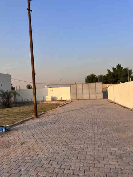 #اسعد_الله_اوقاتكم_بكل_خير
#الوصف :: منزلين من ضمن 2000م
طابو صرف زراعي عراقي #تحويل بأسم المشتري
#تحتوي :: على منزلين ومساحة خضراء واسعة 
يوجد فيها العديد من النخل البرحي والسدر 
#المنزل_الأول :: 150م على شارع التبليط مباشر 
#يحتوي :: غرفتين منام كراج صحيات مطبخ استقبال
#المنزل_الثاني :: 350م على شارع مقرنص 
#يحتوي :: كلدور مطبخ استقبال القياس 4 * 9
صالة واسعة جداً ثلاث غرف منام نضام سويت
صحيات داخلية صحيات خارجية مناور .
#شارع_مقرنص_مطل_على_المساحة 
موقع مميز والحقيقة أجمل من التصوير 
#السعر_المطلوب :: 400 مليون قابل للتفاوض
#العنوان :: أبي الخصيب - طريق الصحراء 
…………
للأستفسار ::: ***********
