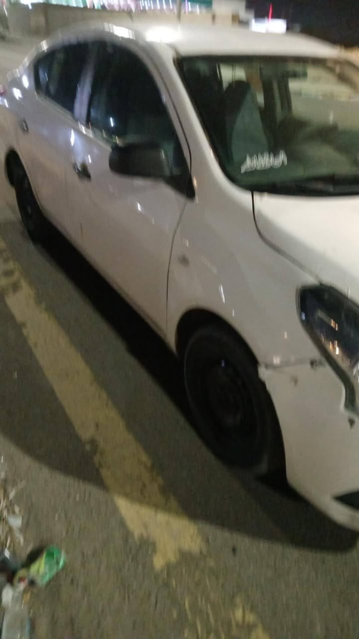 سلام عليكم نيسان صني ١٩ هندي محرك كير وتبريد مكفول بدي مامكفول حداديه٨٠بلميه رقم انكليزي اربيل سعر ٣٨وبيه مجال تواصل***********
