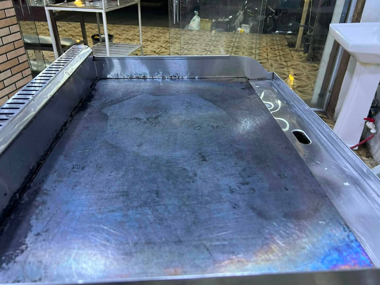 سەرەتابەناوی خوایگەورە
جیازی هەم بەرگر و شاورمە بۆفرۆشتن
شتی زۆرپاکو خاوینە برا لۆکە
شوین کەلار سمود 
ژم:***********

بۆنرخ نامەبنیرن یان پەیوەندی بەو ژمارەیەوە 
بکەن
