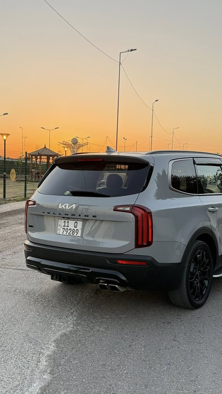 للبيع كيا تيلورايد 2022 EX Black Edition
لون اسمنتي مع إضافات Black Piano داخل وخارج

محرك 6 سلندر 3800cc GDI

دفع رباعي Auto All-Wheel Drive

ماشية فقط 30 ألف مايل

المواصفات:

* فتحة سقف

* شاشة كبيرة

* Apple CarPlay

* تبريد ومناخ منفصل

* وضعيات قيادة: Smart / Comfort / Eco / Sport / Snow

* سايد بريك دكمة

* Auto Hold

* حساسات 360

* نقطة عمياء

* تحديد مسار

* قيادة شبه ذاتية

* حساسات وكبح تلقائي أثناء الرجوع للخلف

* صندوق كهربائي

* أربع عجام أوتو

* لايت زينون + LED

* دوسات جانبية

* داخلية VIP سياحي

* تدفئة وتبريد كوشنات أمامية

* كوشنات أمامية كهربائية

* تحكم منفصل للمقاعد الخلفية

ملاحظة مهمة:

سياره بدون ايرباك 

السيارة وارد أمريكا، الحادث فقط دعامية أمامية بدون شاصي أو لغد، كفالة عامة.

يوجد صبغ قطعتين: الباب اليمين والجاملغ اليمين. من اميركا 

للاستفسار:

***********
