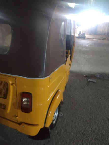 سلام عليكم تكتك بجاج موديل 2021 رقم انكليزي بسمي  معمره خياس مصبوغه عام جماليه محرك مكفول مامفتوحه جادر لايتات اشاير جامه مري دوشمه تخم تاير مسجل كاعيات باتري عنابير كله جديد مال جناي سعره 6500 وبيه مجال مكاني نجف  ***********
