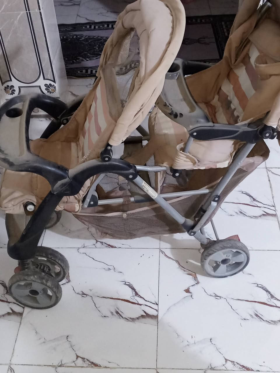 عربانه طفال البيع نفرين نضيفه جدا سعر 80 بيه مجال رقم ***********
