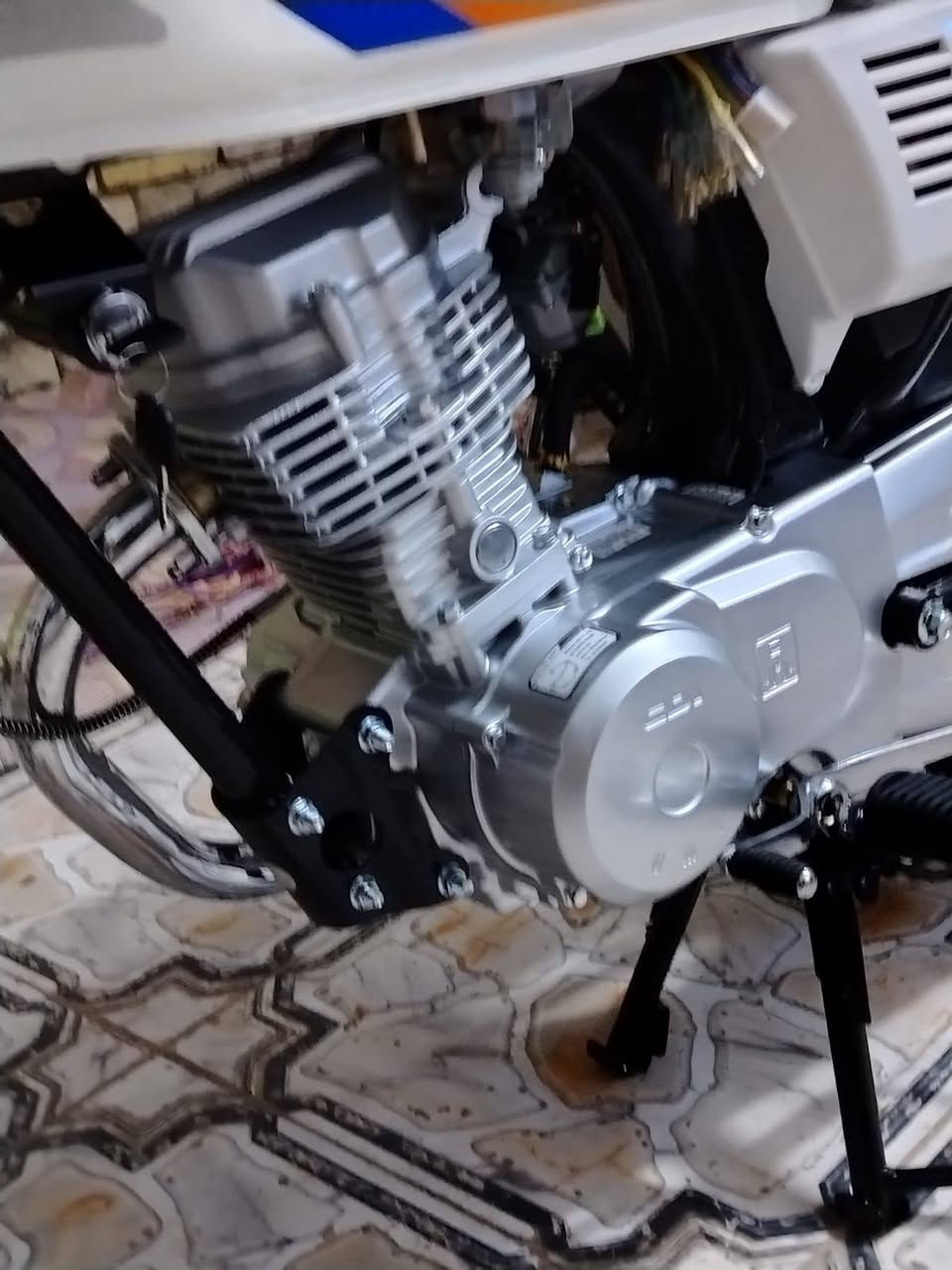 للبيع نامة شلامجة اصلي غراض سيد خلدون مكينة موسى رابيدو اوراق سكنر تعمير جديد البارحة ب825 وبيها مجال دراجة مامشتغلة


**إذا كنت صاحب هذا الإعلان وتريد حذفه لأي سبب، رجاءا أرسل رسالة إلى الدعم الفني**