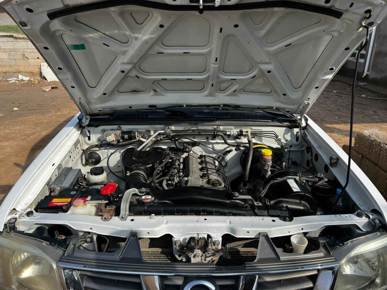 نيسان للبيع موديل 13السياره مصبوغ عام محرك كير اكسن شاصي مكفولات تبريد تدفئه السعر 118وبيه مجال للاستفسار ***********المكان السماوي
