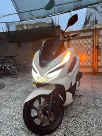 هوندا PCX 125 • ابيض • ٢٩ألف