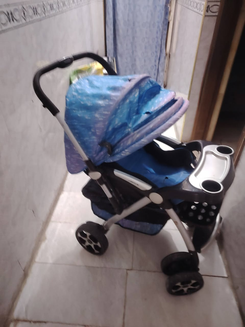 سلام عليكم للبيع عربانة أطفال حجم كبير استخدام قليل سعرها 75 وبيها مجال قليل
العنوان الأمين الثانيه
***********
