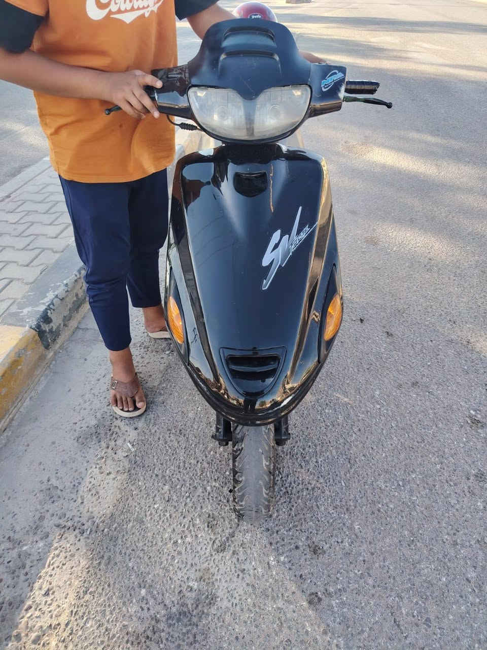 دراجه فراشه للبيع جاعزه من كلشي سلف هندر لايت اشاير كيجات جكات دبلات بريكات قفل سايرن كله شغال محرك ناعم السعر 350 وبيها مجال نجف حي السلام ***********
