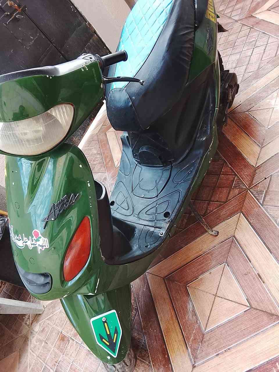 دراجه للبيع لكزس نظيفه سعر 300 العنوان البصره المطيحه ***********

