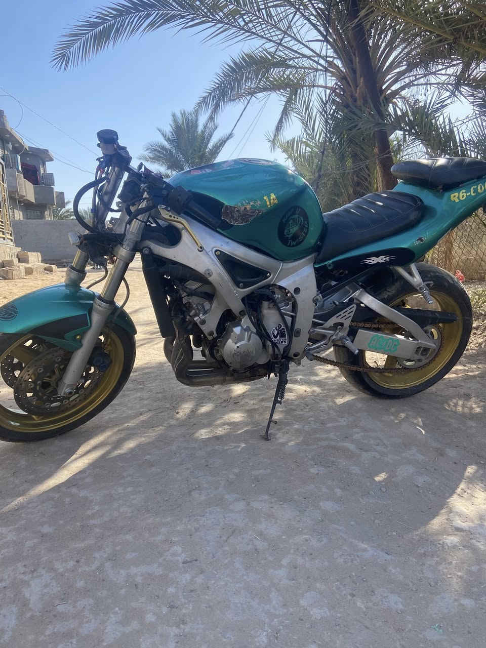 السلام عليكم سيبي آر للبيع مكان كربلاء الدراجه مسوين بيهه حادث بصيط ومابيهه شي متذي محرك ما مفتوح السعر ١٤ وبيهه مجال بصيط لاستفسار ***********
