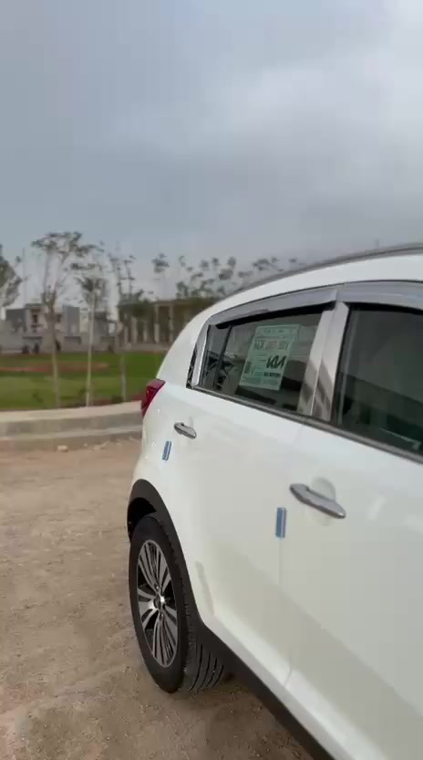 السلام عليكم من رخصة  الادمن رمضان كريم  سبورتج خليجي موديل 2015 مكفوله من الحادث والصبغ  بيهه تكحيلات أثر شخوط  مكينة وكير وصدر جديد رقم بغداد  شرط  التحويل هزه جديده ب140 بيهه مجال العنوان الراشدية جديده الشط بلقرب من مطعم ظفاف دجلة رقم الهاتف ***********
