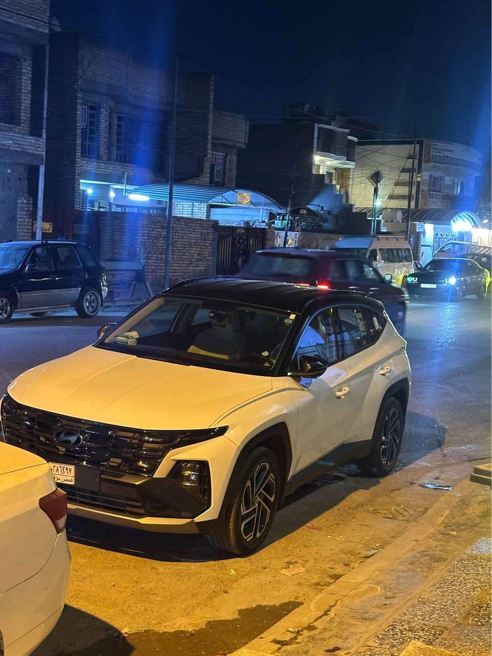 هونداي توسان 2025 خليجي 
توكلر 
ويل ١٩ 
سايد بريك بصمه 
صندوق كهرباء 
Auto hold
Aplle car play 
شاشة متصل 
تبريد كشنات 
كشنات كهرباء 
بردات بيبان خلفية 
بصمة وبصمة بيبان 
حساس امامي خلفي 
كامرة دواره 
3انظمة قيادة 
مري شفط 
السيارة ماشية 13 الف km 
بيه طخه صغيره بخشم البنيد على وضعه 
ورصعه صغيره بلصندوق 
كفاله عامه من صبغ وتبديل 
*********** 
***********
السعررر (237)ورقة وبيه مجال بسيط جدا بغداد, العراق
