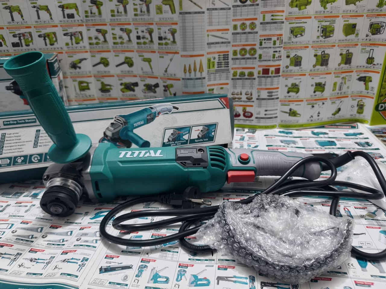 كوسره كهرباء 960 واط 115 ملم سويج خلفي ملف نحاس معه ملحقاتهه من ماركه توتل
السعر 45 الف   
متوفر توصيل الجميع المحافظات


**إذا كنت صاحب هذا الإعلان وتريد حذفه لأي سبب، رجاءا أرسل رسالة إلى الدعم الفني**