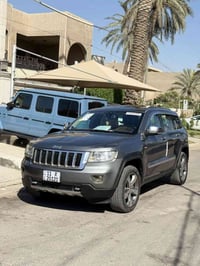 جيب خليجي موديل 13 السياره ماشيه 120 حقيقي السياره فول موصفات 1/1 بيه ...