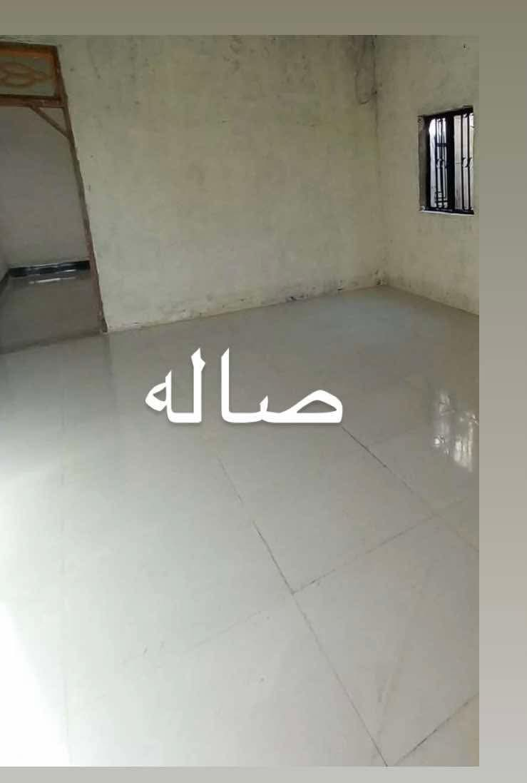 100 متر زراعي مرقم مشمول تطويب 
أساس صب كونكرت سقف عكاده  ارضيه سراميك  غرفه +صاله +مطبخ+ صحيات داخليه وخارجيه طارمه ومكشوفه ببناء جديد مامسكون  التبليط باب البيت  كهرباء ماي كلشي كامل  كيزر حجم كبير تانكي حجم كبير  ساحب وطني. فقط الاستقبال  بعد هيكل واصل لسقف مكان شارع المعمل نهايته بشارع اسمه شارع السبيس  تبليط باب البيت((السعر 16)) 0783 184 6945
