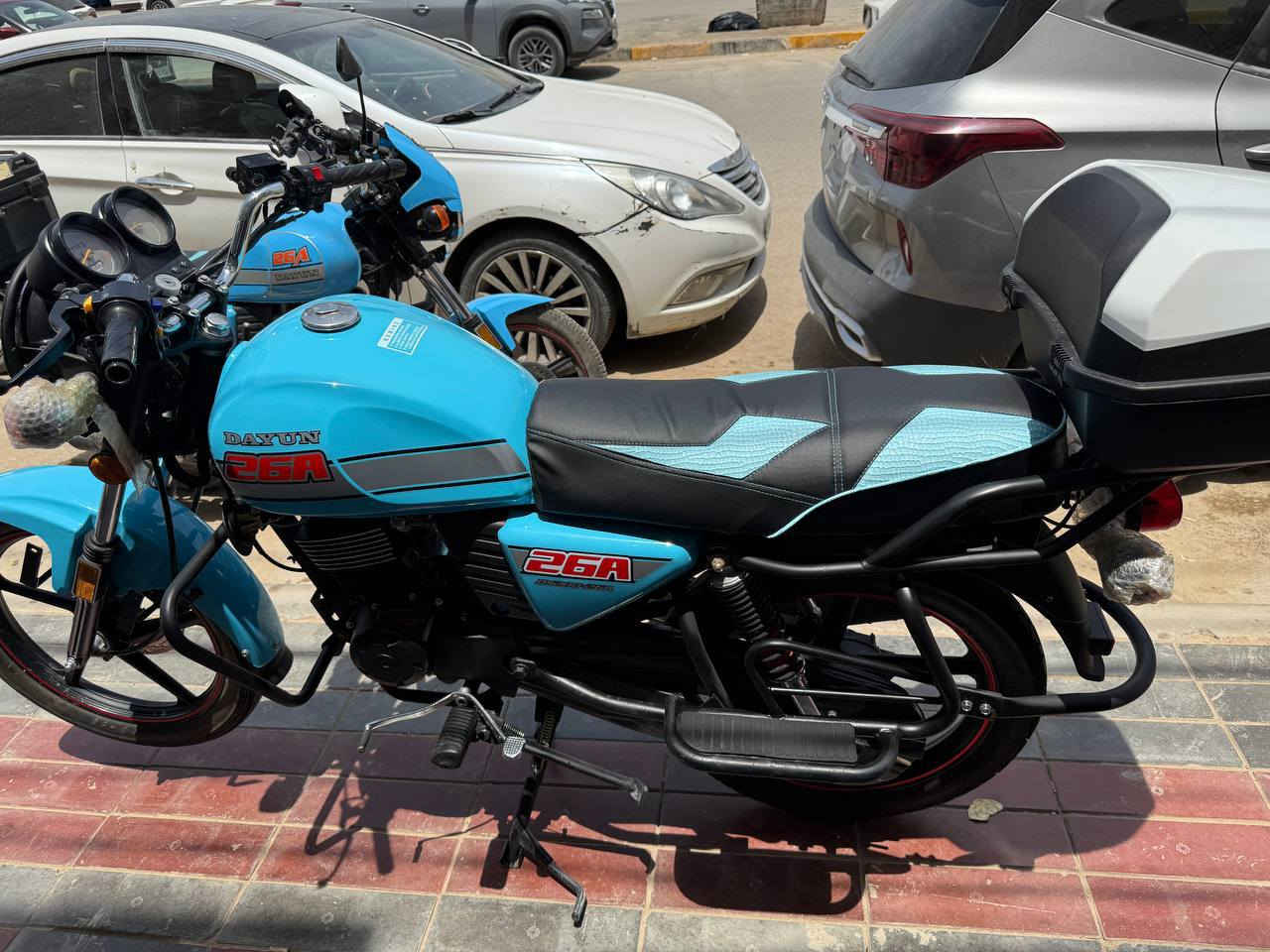 دراجة دايوان نفخ موديل 23 مرقمة انكليزي بابل لوحات 2 وسنويه
موديل 23
اللون مميز سمائي 
استعمال شخصي دراجة 
مكينة 200 كتابة حمراء 5 نجوم 
سويج سجينه 
العنوان بابل حلة منطقة الكرامة شارع حي الحسين 
***********
***********
