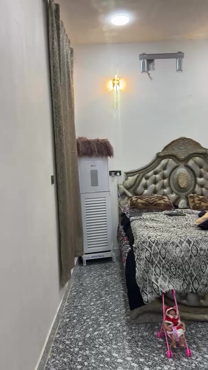 بيت لبيع حي الفداء قرب لواقعه ١٠٠ م ***********
