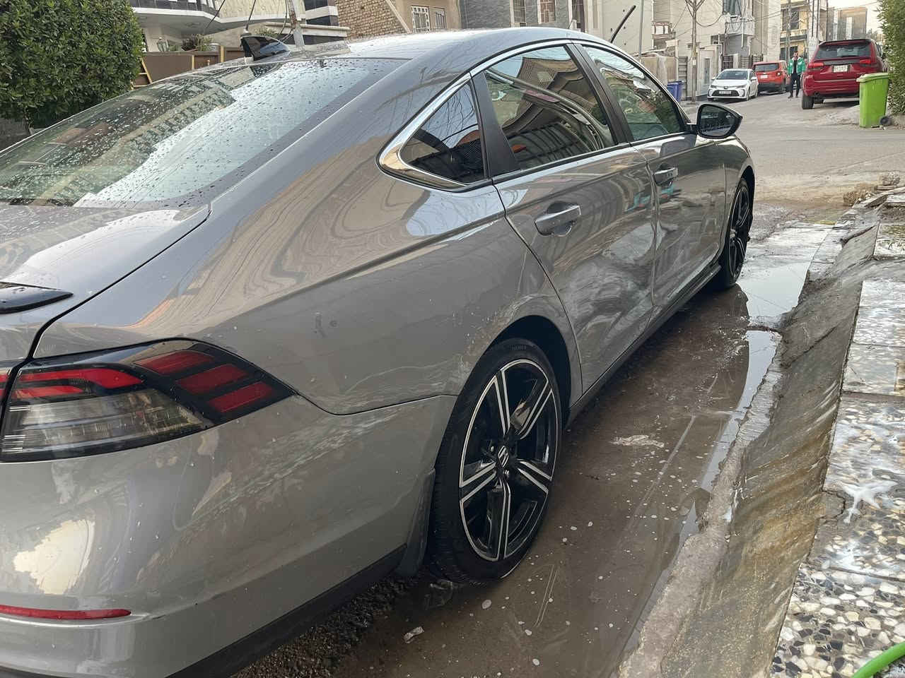 السلام عليكم Honda accord hybrid sport 2024
حجم المحرك : 2000 sport هايبرد

ضرر السياره : موضح بالصور ومصلح درجة اولى  

حالة الايرباك : تكمة ودشبول ودركة
المسافه المقطوعه : 15ml

#مواصفات
• مكينه 2000
• شاشة كبيرة كار بلي
• بصمة تشغيل وابواب
•فتحه
• كاميرا خلفية 3 انظمة
• كرسي كهرباء  
• مري هيتر ونقطة عمياء
• مانع تصادم
• محدد مسار 
• تصحيح مسار
• شفتات بالستيرن
• مثبت سرعة
• مانع انزلاق
• دخول ذكي 
• إنارة ترحيبية
• هاندبريك كهرباء
•لايت عدسات زينون
• نظام اوتو لايت Auto
• لايت العالي زنون
• حساسات مطر 
• حساسات دخول الإنفاق
• حساسات ضغط هواء الإطارات
• أوامر صوتية
• 3 أنظمة قيادة (eco, ev, sport)
• بلوتوث
• مدخل USB + AUX 

#السعر : 190$ وبيه مجال نقصها رادار امامي 

#تفاصيل اكثر هذا رقمي ☎️ [***********] تحياتي 
مكاني بغداد حي الحسين بيه وات ساب
