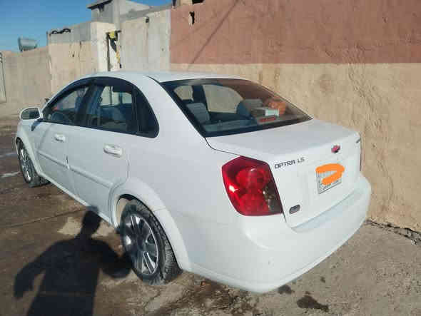 2011
كير عادي 
سياره بأسمي سنويه جديد
كابون بانزيين 
شاشه أصلي داخلها نضيف وخارج موضح بالصور 
بيها جاملق مبدل بدون دواخل
سعر 82 /***********
