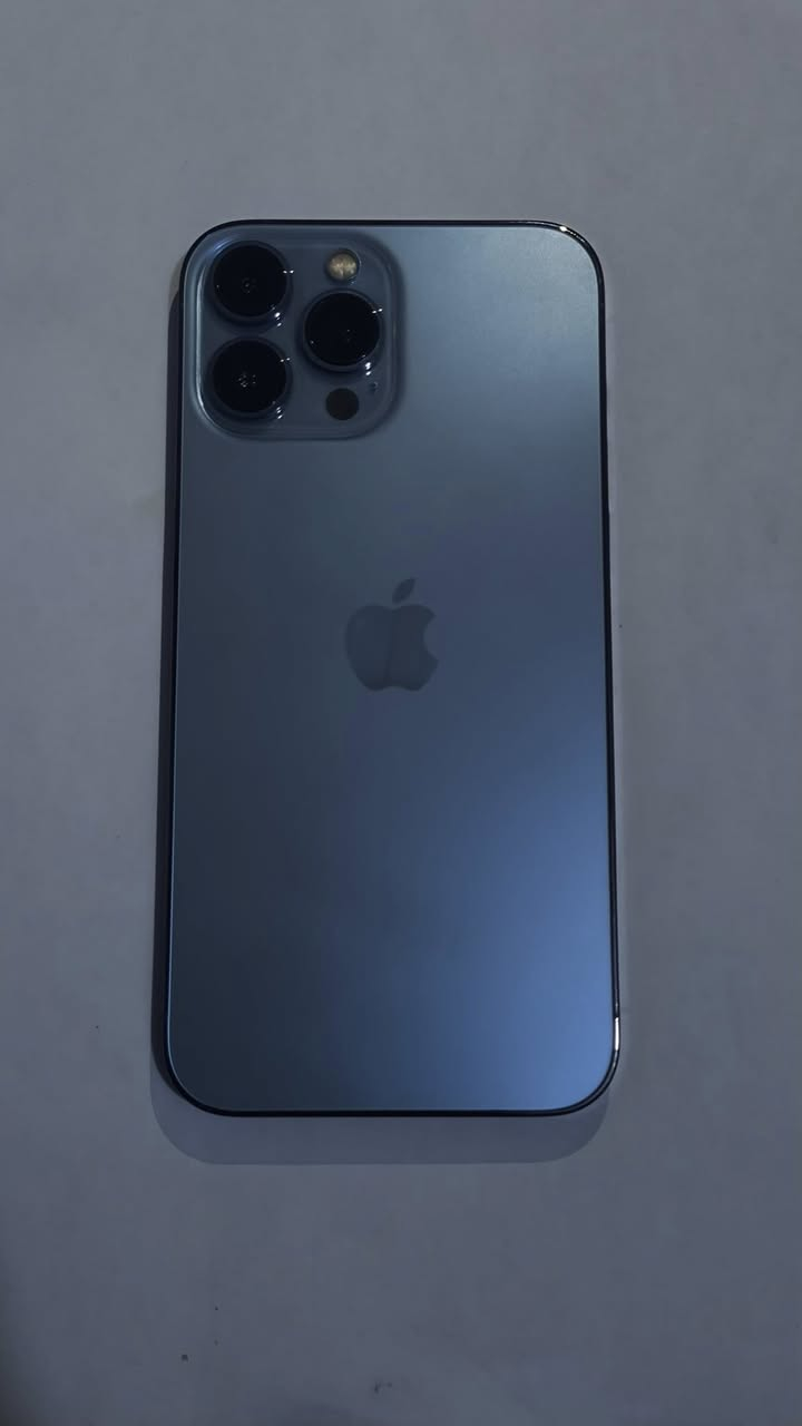 السلام عليكم شباب ايفون 13 برو ماكس نظافة 98‎%‎
ذاكرة 512 
بطارية 95 مرفوعة 
الجهاز امريكي 
الجهاز ابلادي فقط ابدل شاشة مال تفصيخ وين متريد تفحصها افحصها اذا واحد كلك هاي مو مال تفصيخ فلوسك مرجوعة 
للاستفسار مراسلة الصفحة 
او واتساب ***********
محتاج فلوس قسط مال جامعة و اريد ابيعة
