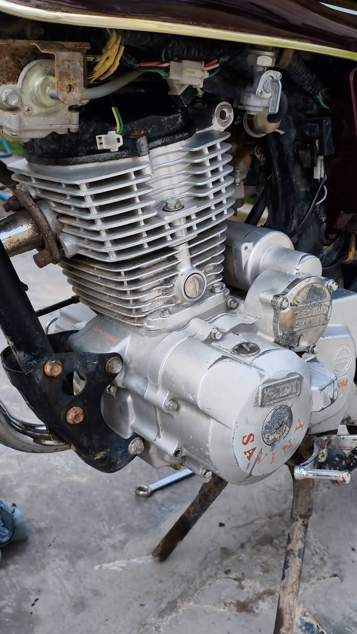 سلام عليكم دراجه سيفان موديل 2019 محدثه لل 2023
الدراجه نضيفه من كلشي اوراق كامله 
بس بيه خيط تبخير خفيف 

السعر 375 بيه مجال شي بصيط 

عنواني ديالى شهربان


**إذا كنت صاحب هذا الإعلان وتريد حذفه لأي سبب، رجاءا أرسل رسالة إلى الدعم الفني**