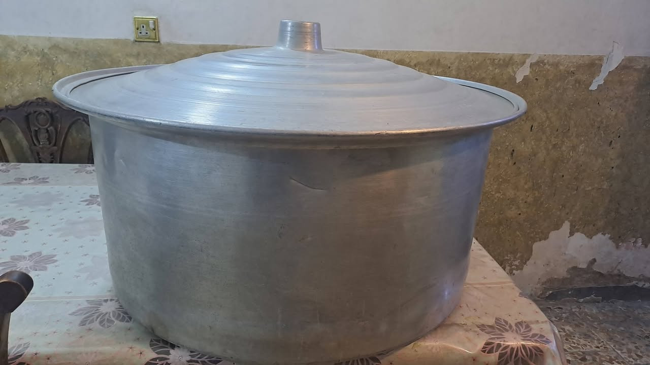 جدر فافون الاصلي من النوع الثقيل قطر ٩٥سم وارتفاع ٤٥سم بدون اي ضرر


**إذا كنت صاحب هذا الإعلان وتريد حذفه لأي سبب، رجاءا أرسل رسالة إلى الدعم الفني**