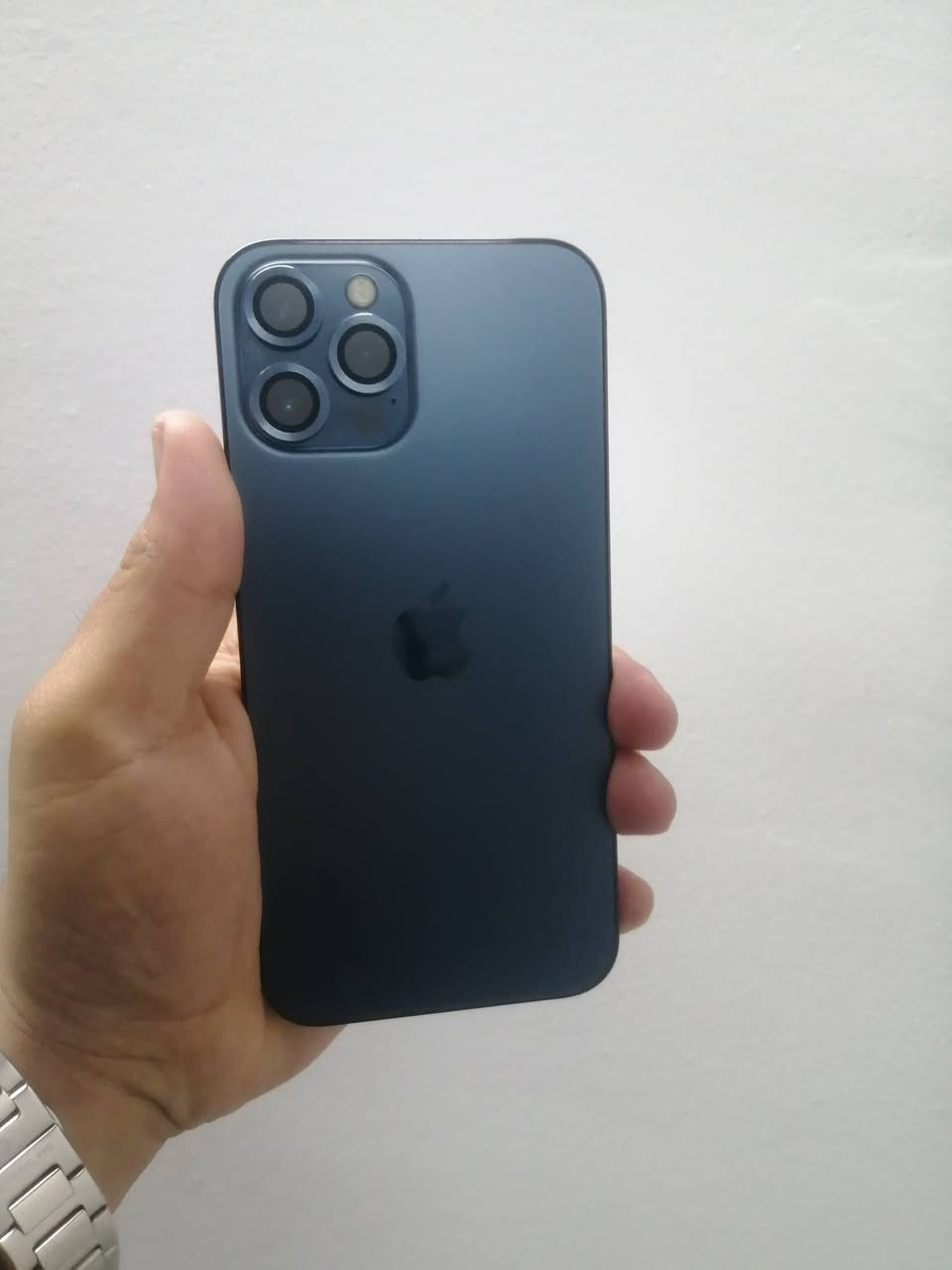 ايفوان 12 برو ماكس جهاز ما مفتوح شرط ذاكره 128 جهاز جديد حيل
شاشه بلاديه فيس ايدي شغال💥
بطاريه بلاديه 77 سيمكارت شغال وي فاي شغال
كامراته فول دمعه تصويره السعر 450 وبيه مجال ***********
