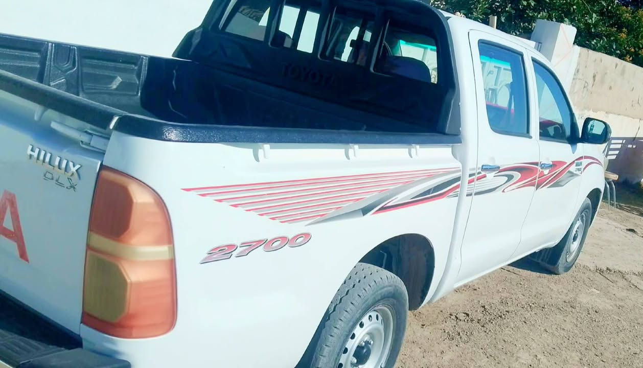 تيوتا هايلوكس 2013
رقم السليمانيه  
اوتوماتيك  سياره مكفوله من كلشي 
بس بارد قليل بيه كد شبر 
 مكان السياره ديالئ بعقوبه 
امراوس برادو هم يرهم 
للستفسار اتصل ع رقم صاحبه  
***********
