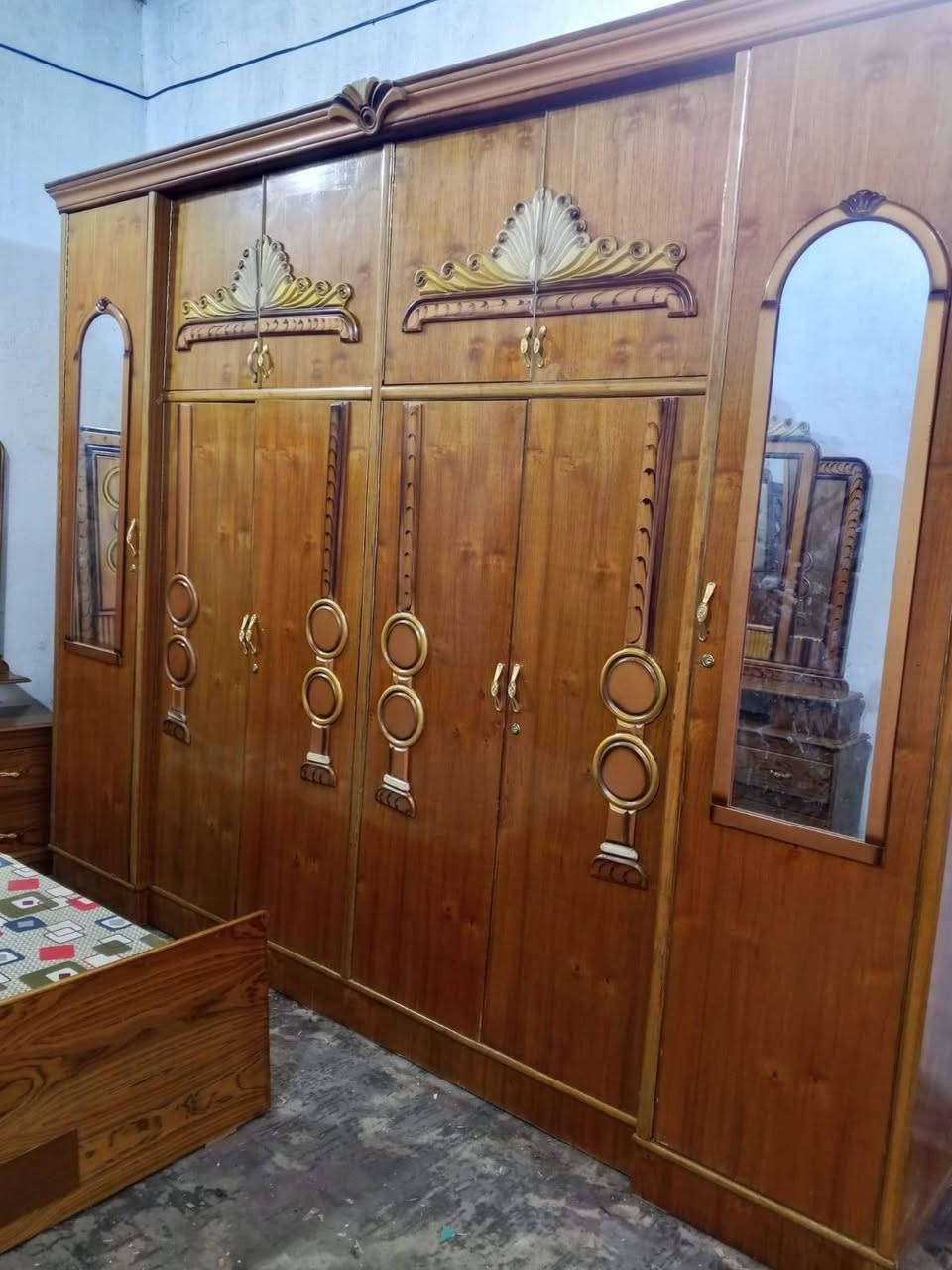 650غرفه ست ابواب ملحق صاج زاويه كنتوريه اخت الجديده مال عرسان بغداد الحسينيه مال الراشديه وعندي توصيل ***********
