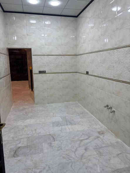 السلام عليكم🏠 دار للبيع المساحه 130 متر حي المكرمه منطقه 8000 بناء جديد درجه اولى🏗️ طابقين يحتوي الطابق الاول🌟 على غرفه وصاله واستقبال ومطبخ وصحيات عدد اثنين الطابق الثاني✨ يحتوي على ثلاثه غرف وصاله وصحيات مجموع غرف البيت: 4 السعر 178 مع المجال للاستفسار اكثر زورونا موقعنا مكتب الرشيد او الاتصال بالرقم التالي 
***********
