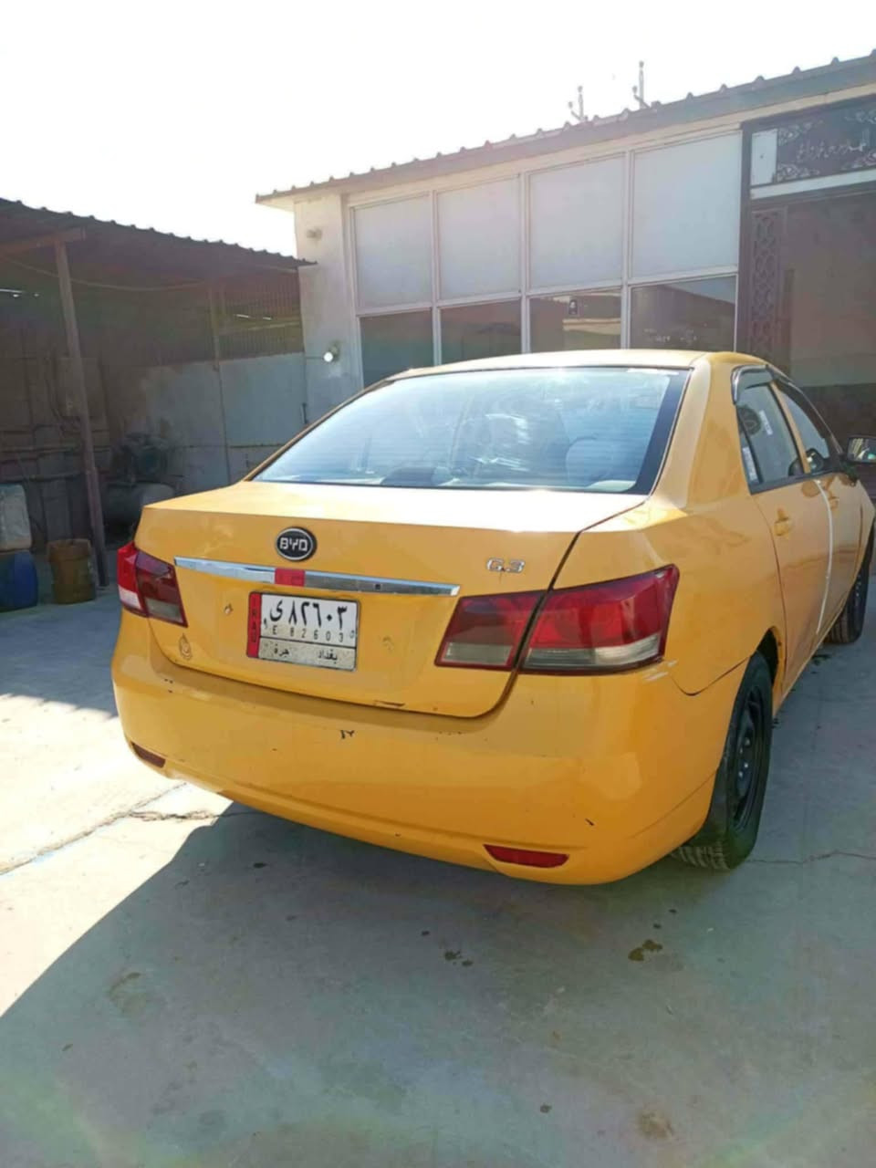 سياره Byd g3 
موديل 2013
مكينه و كير مكفولات 
السياره مكفوله من الجفيه أو الكلبه 
مكينه هوندا كير عادي 
كهربائيات كلها شغاله
تحكم بل مري
اشاير بل مري 
تايرات 
صدر  جديد
بيها ترحيب  
تبريد + تدفئه
السياره بيها جاملغ امامي  فقط 
السياره كهربائيات كلها شغاله ما ناقصها شي   
رقم بغداد مشروع وطني باسمي 

بيها شاشه
مكاني  العزيزية
متواجد عل نت الشراي يتصل 
السعر ٤٥

                 ***********
