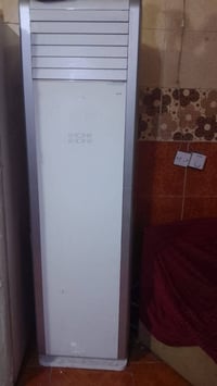 للبيع سبلت توست ٢ طن القطعة الداخلية فقط شغالة بدون عطل  07827040324