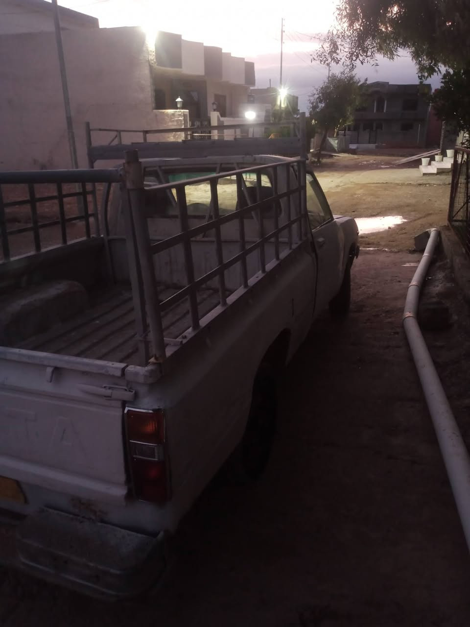 بيكم موديل 80 بسمي تريد تحويل تريد وكاله عامه معمره جديد مابيها قطرة خياس حداديه كهربائيات كله شغاله جدد كير ومحرك تايرات كله نظيف السعر 23 ورقه مكاني خانقين هذه رقمي *********** التوفيق للجميع
