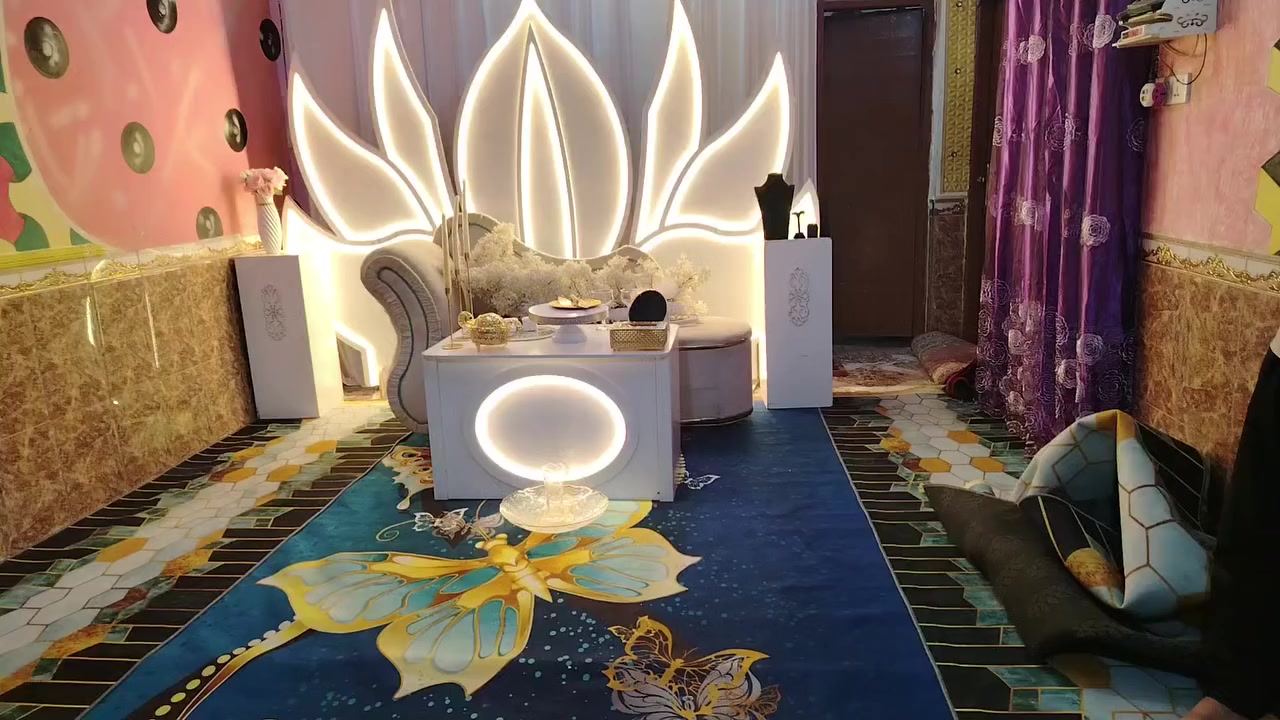 كوشات الباشا .لجميع المناسبات ديكورات حديثه حجز وات ساب ***********
