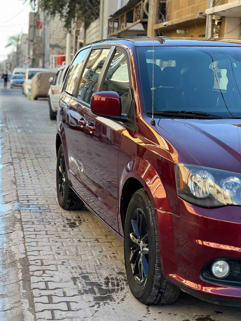 السلام عليكم من رخصه مدير وأعضاء الكروب المحترمين للبيع دوج كرفان 2019 GT فول محرك 3600 بلادي وكير بلادي كشنات جلد تشغيل عن بعد كلها ليبل واحد بدون تبديل بيها طخات بصفحه السائق بجم كبس ماشيه 79 قابل للزيادة صور الحادث بالمنشور بيها صبغ صفحه السايق السعر المطلوب 190 بغداد الحريه ***********
*********** وات ساب
