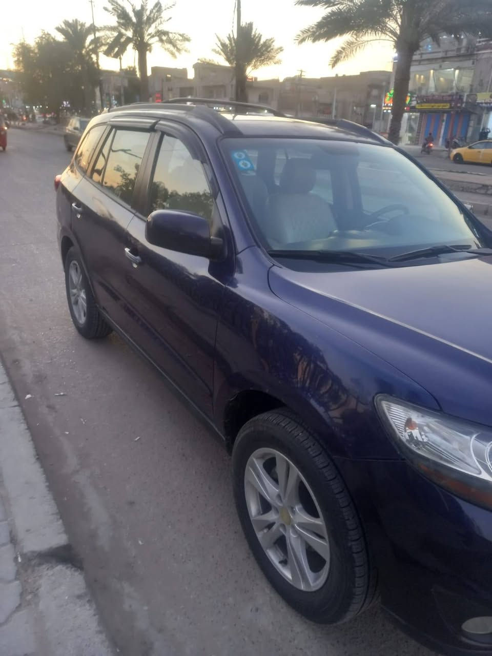 السلام عليكم عندي سنتافيا الموديل 2010 وارد أمريكي حادث  جاملغ لخلفي فقط محرك 3500  5 راكب بسمي تبريد ثلج تخم تاير صدر جديد سياره جاهزا وكل نقص مابيه بسمه فتحه سياره استخدام شخصي تراي ممتاز السعر ١٣٠  وبيه مجال العنوان بغداد الاستفسار *********** بغداد, العراق
