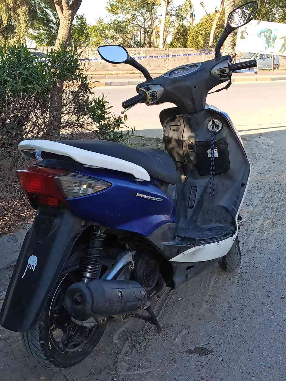 سلام عليكم سكنس نثيه 140 بلاديه ختم واحد دراجه جديده وخير من الله شلعه معدل كهربائيات كلهه شغاله كفرات اصليه مكينه بلاديه كيج بانزين كيج سرعه مابيهه نقص برغي ربع متصرف عليهه الدراجه اي وقت نكره جيب وياك موفيتر واحد جيب وياك 2 اورقهه موجوده الدراجه قفل ستيرن قفل جنطه لاتكلي شبيهه مكفوووله السعر 600وبيهه مجال حك الجيه ***********
