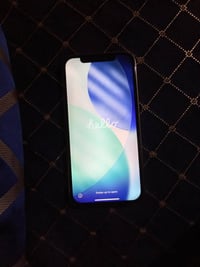 12 برو للبيع الجهاز نضيف ومابي شي بس يرست 07887423174