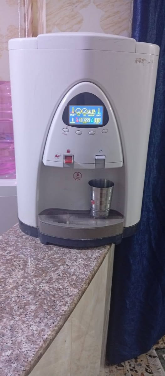 السلام عليكم براد ودوشك مترتين ولعرض متره وستين ولبراد شغال بس محتاجله فلاتر ماي حار  وتصفيه اثنينهن 225 العنوان بغداد الحسينيه الرقم ***********
