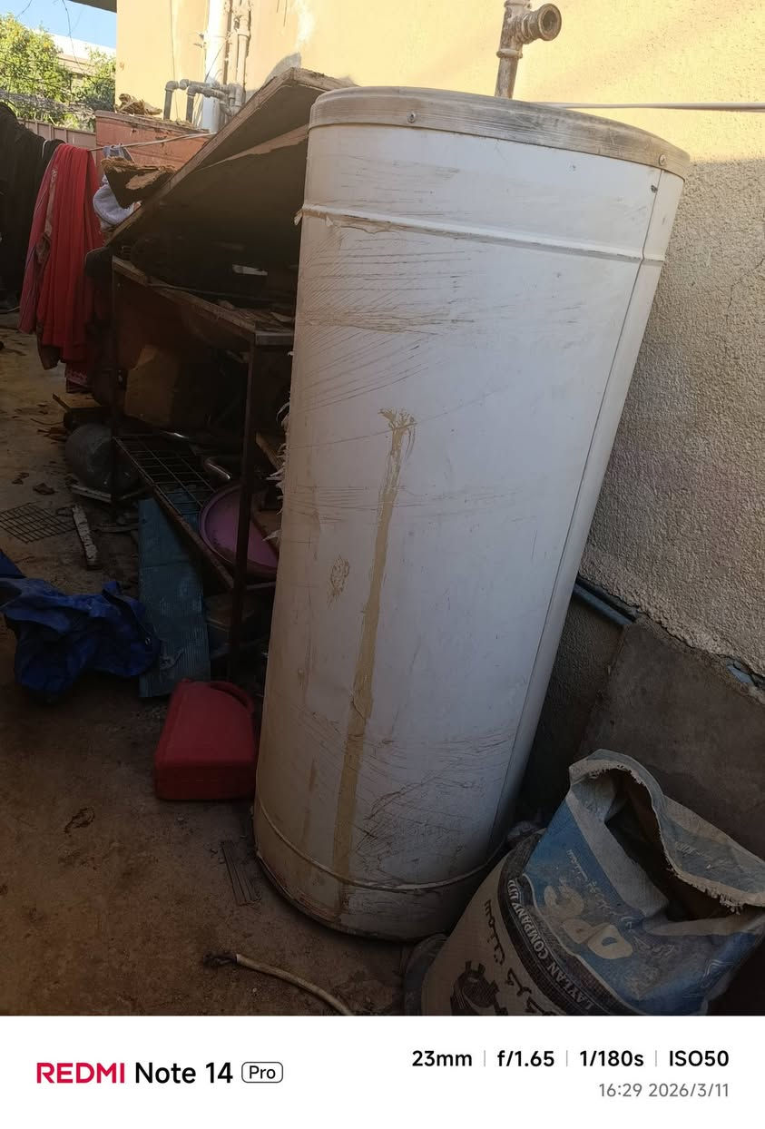 سلام عليكم كيزر 200 لتر اي عيب مابي شغال شرط للبيع سعر 40الف
و جهاز فلتر تصفية ماء  ثلاثي نضيفة كلش فقط يحتاج فلاتر سعره 15
مكاني كركوك حي عسكري ***********
