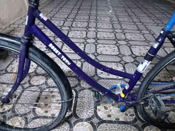 بايسكل بناتي نضافة 90٪ مكفول كفاله عامه والبايسكل اصلي مو تجاري كلشي مابي نضيف كلش بي فقط بنجر ويحتاج تبديل صجم يعني 5الاف تكمله سعره 60الف وبي مجال حگ الجيه  للتواصل ***********
