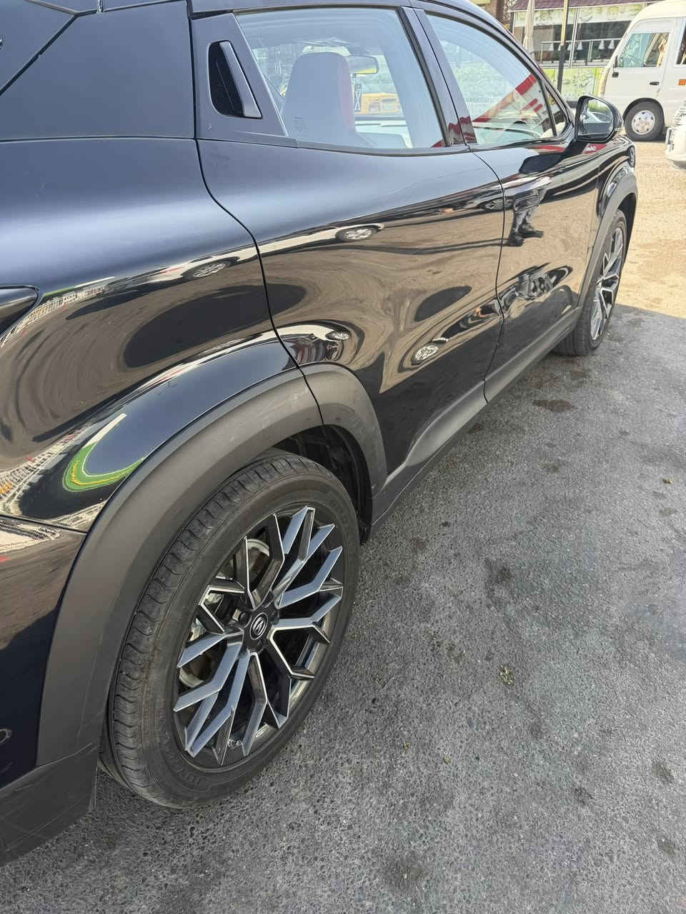 شانجان يونتي موديل 22 فوووول مواصفات مكفوله عدا الي بالصوره ماشيه 39 الف السعر 23 مليون مكانه المشتل او الدوره ***********
