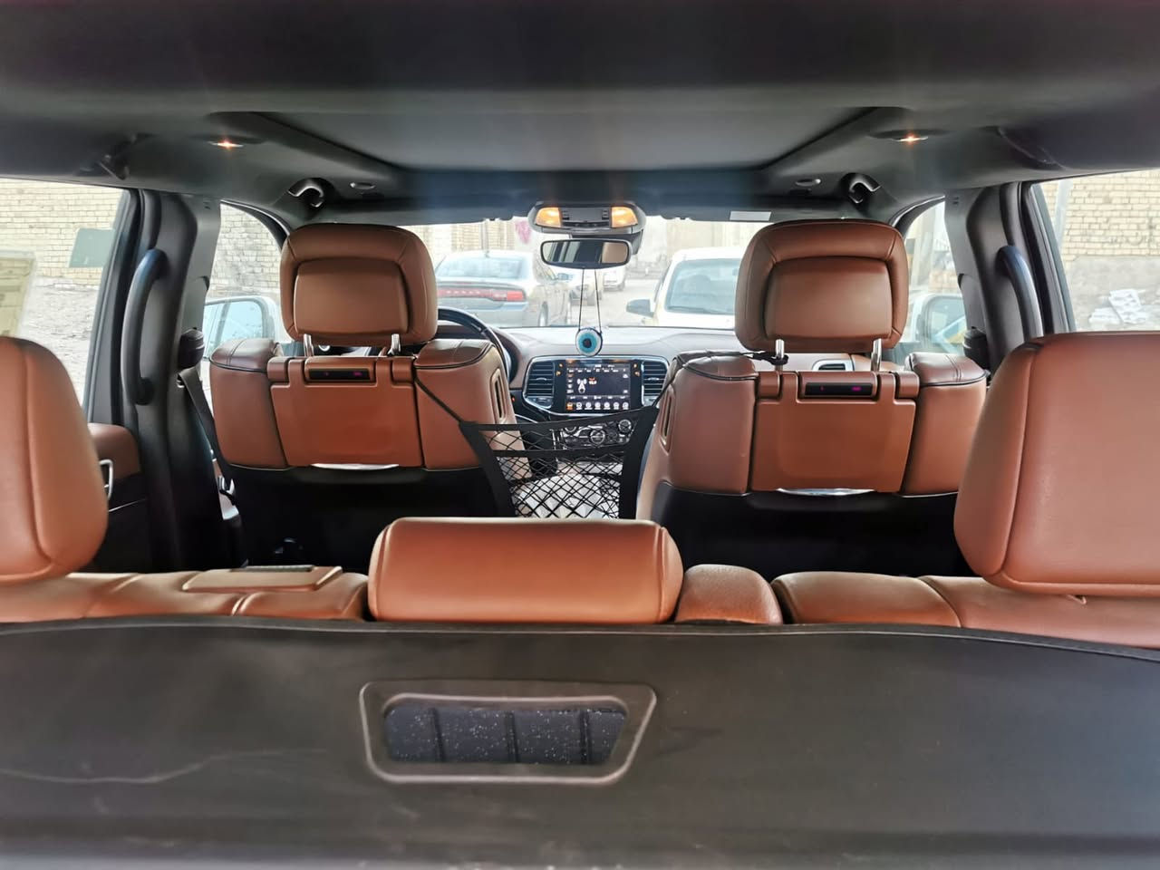 جيب شيروكي سومت هيمي 5700  موديل ٢٠٢٠ خليجي كفاله عامه
ماشية ٦١ الف كم 

فول مواصفات 1/1 

رادار أمامي وجانبي 

كشتات كهربائي مع ميموري تدفئة تبريد

توقف ذاتي ، جكات ، كشنات ودشبول جلد طبيعي 

رقم بغداد جديد  

***********
