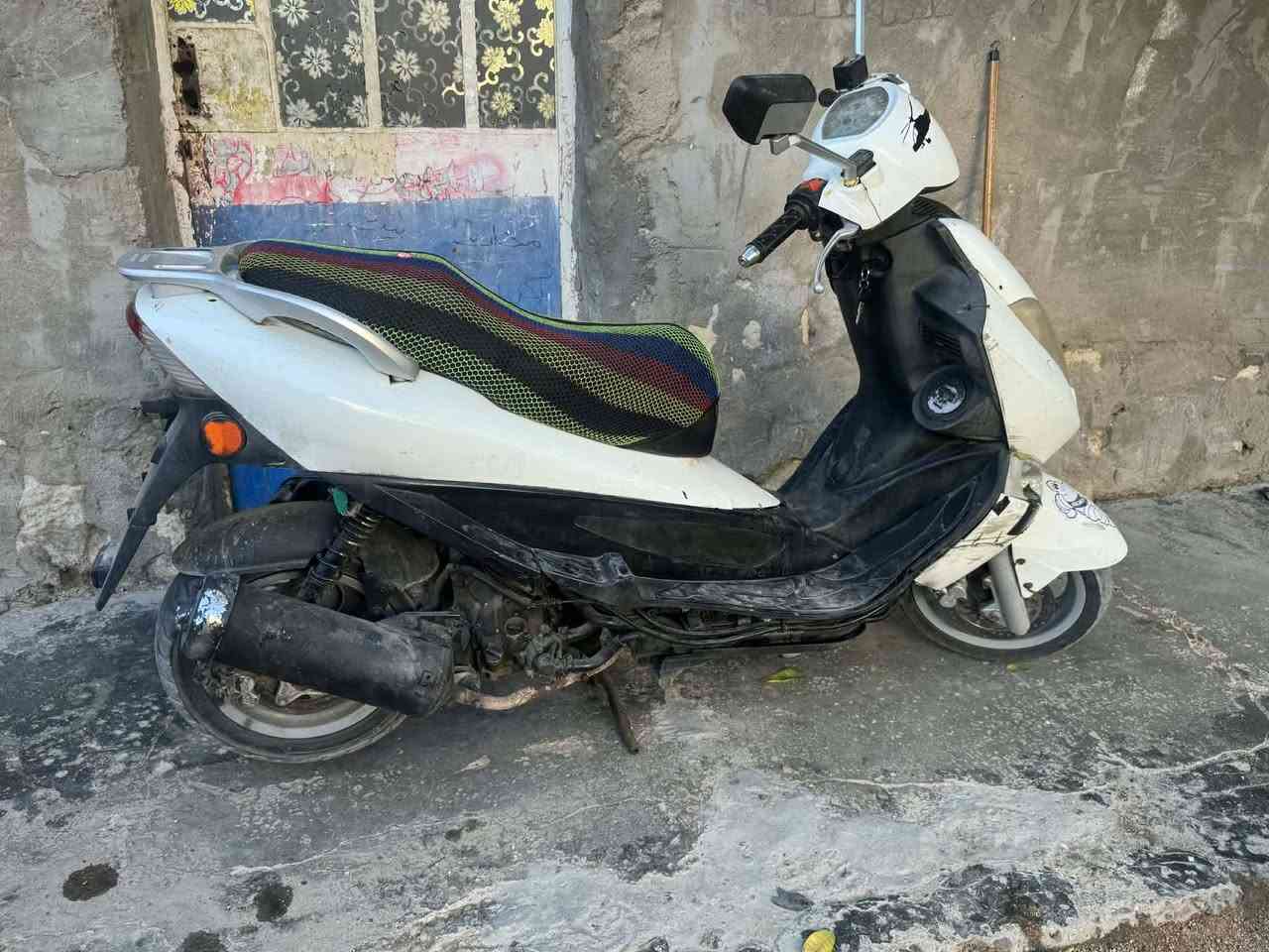 سلام عليكم شباب كايمكو
لبيع نضيف يشتغل نكره صلف 
لسعر ٣٠٠وبي مجال حك لجيه 
***********
