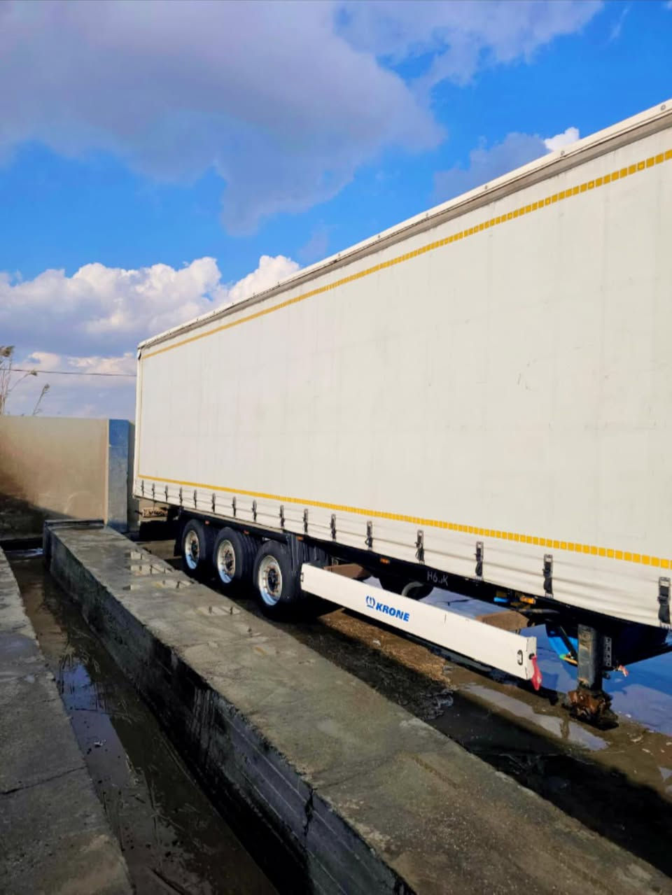 سلام عليكم عربانه كرونه فصل وربط سليمانيه دسك بريك جديد ومكفول من فطر وكسر وتخم تاير جاهزة للشغل الاستفسار والمعلومات 
الاتصال على الرقم 
***********
