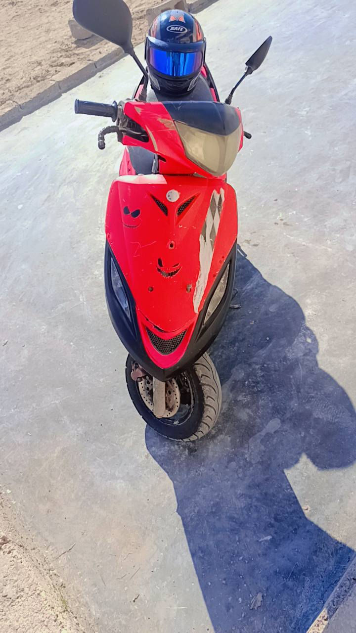 السلام عليكم دراجه ماكس 140 دراجه حلوه شلعه ومعدل سعره 350 رقمي ‏‪***********‬‏ كهربائيته كله شغاله سلف هندر
