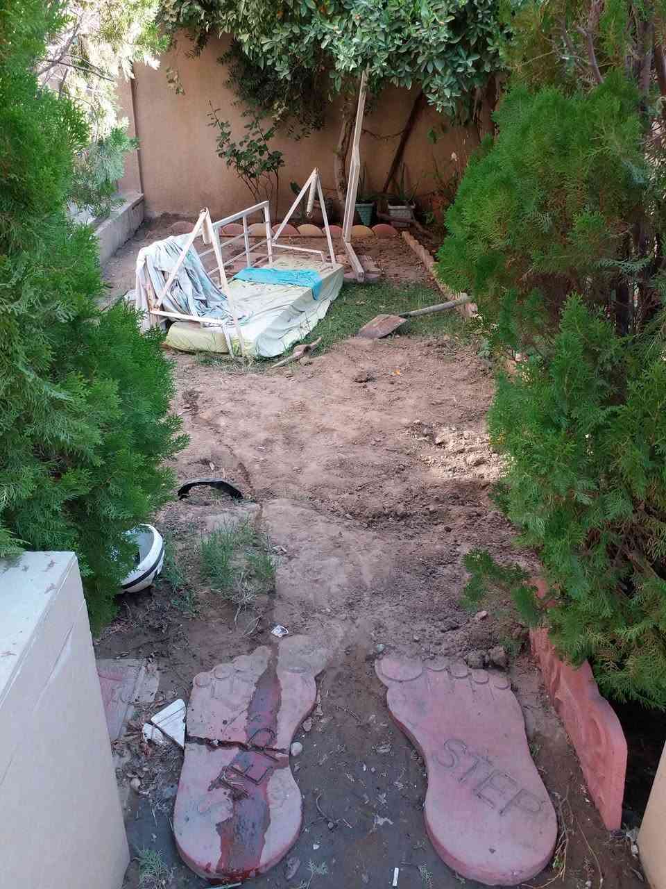 تاسيس وترتيب الحدائق وباسعار مناسبة ***********-----***********
