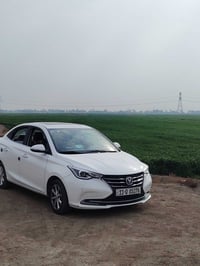 شانجان السفن 2025 ماشية 40الف سيارة بعدها على ضمان الشركة بيع او مراوس...