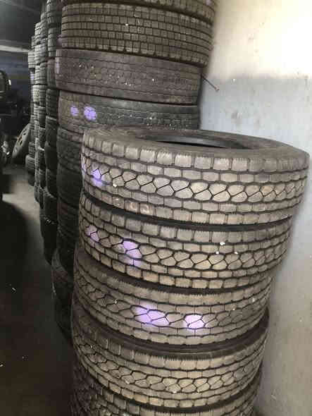 السلام عليكم اطارات كنتر وهينو ١٧.٥ ياباني 
بغداد الكراده مجمع مشن
***********
