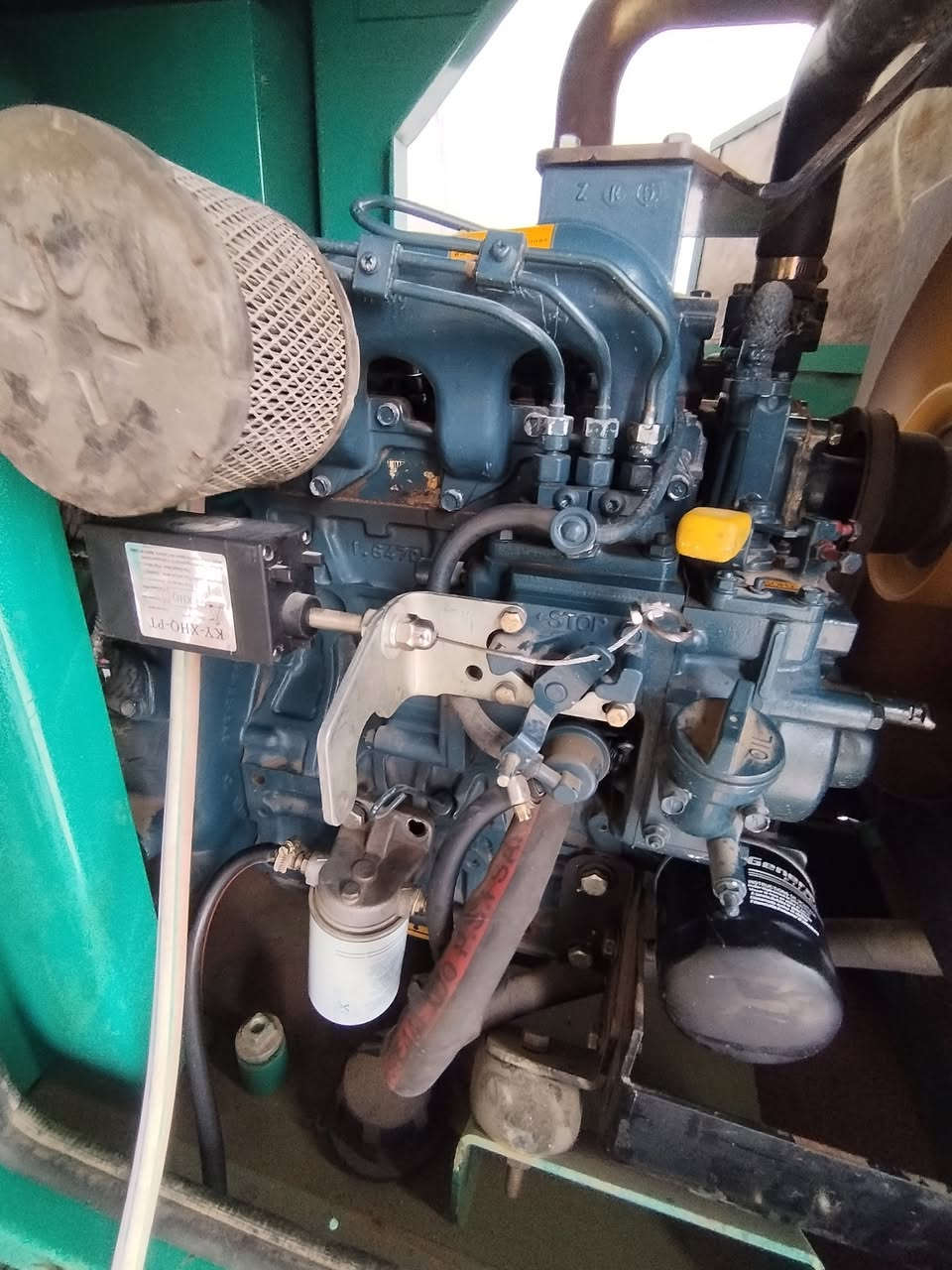 المولدة 15KVAسنكل فيس بامكان تحويله إلى ثري فيس مولدة شغالة وبحالة جيدة جدا (وتم تجفيته موخرا)
وعليها شاشة ومبرمجة وبيها اوتو تكدر تشده
للاستفسار الاتصال على الرقم
*********** 🤳🏻
*********** 🤳🏻
